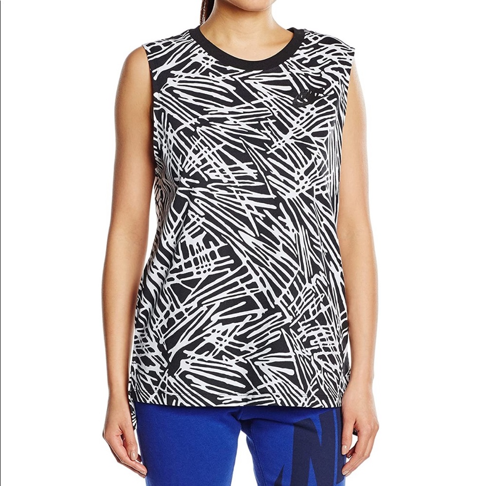 Nike Women’s Printed Sleeveless Muscle Tank Top